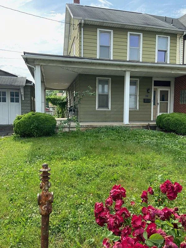 5 bed, 1772 sqft, $3,799 — Photo 1