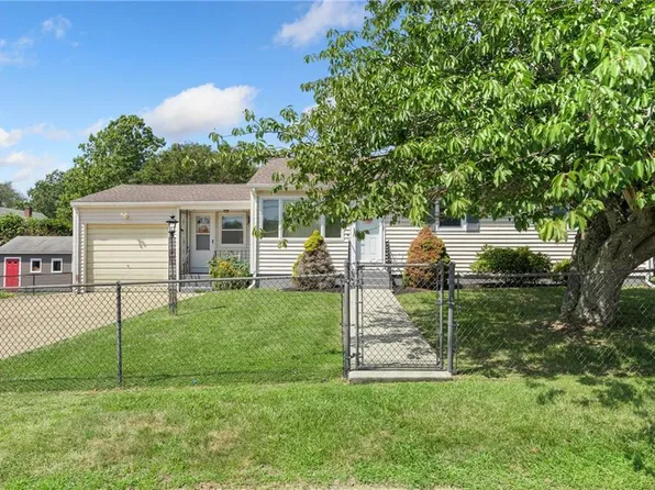 68 Canario Dr, Warren, RI 02885