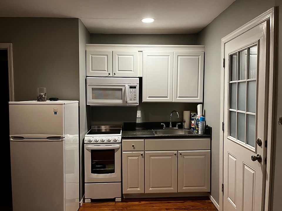 1st image of 7 Dune Ct #1