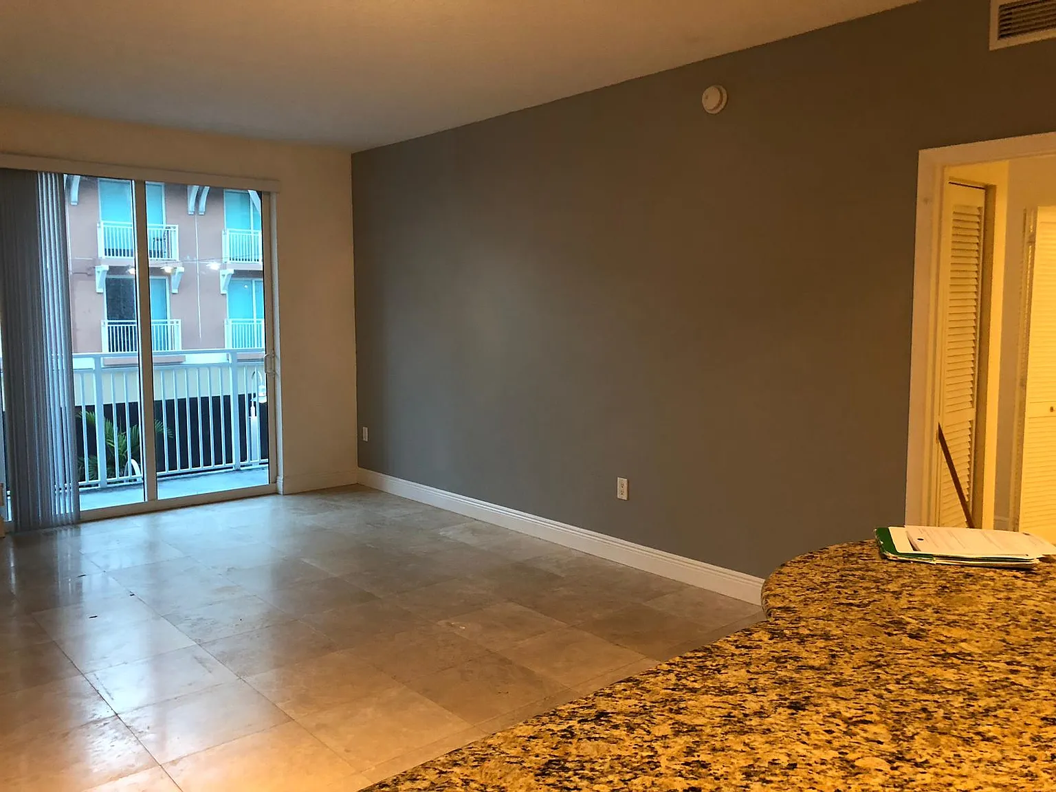 1 bed, 682 sqft, $2,300 — Photo 3