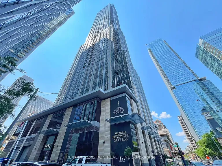 11 Yorkville Ave #6101 — Photo 2