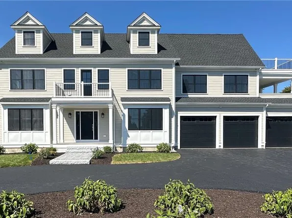 15 Cornelius Dr, Portsmouth, RI 02871