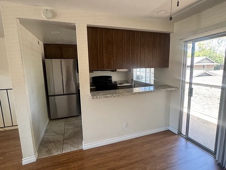 983 Amistad Pl #D — Photo 4