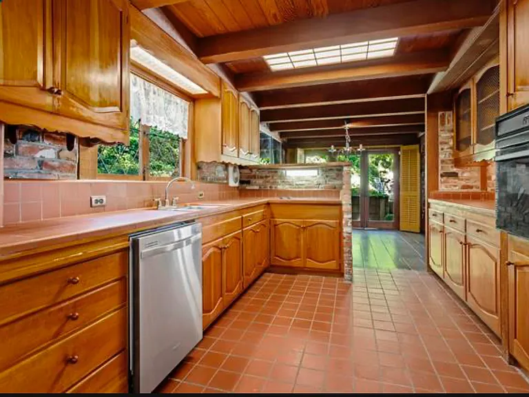 10 El Rincon — Photo 4