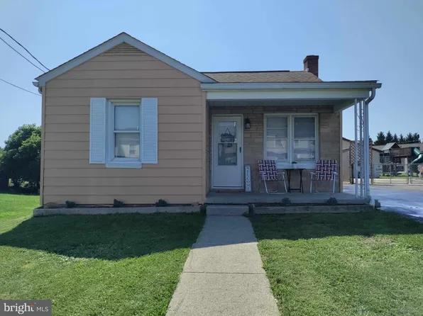 780 Jenny Wren Dr, Martinsburg, WV 25404