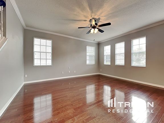3rd image of 16230 Palmettoglen Ct