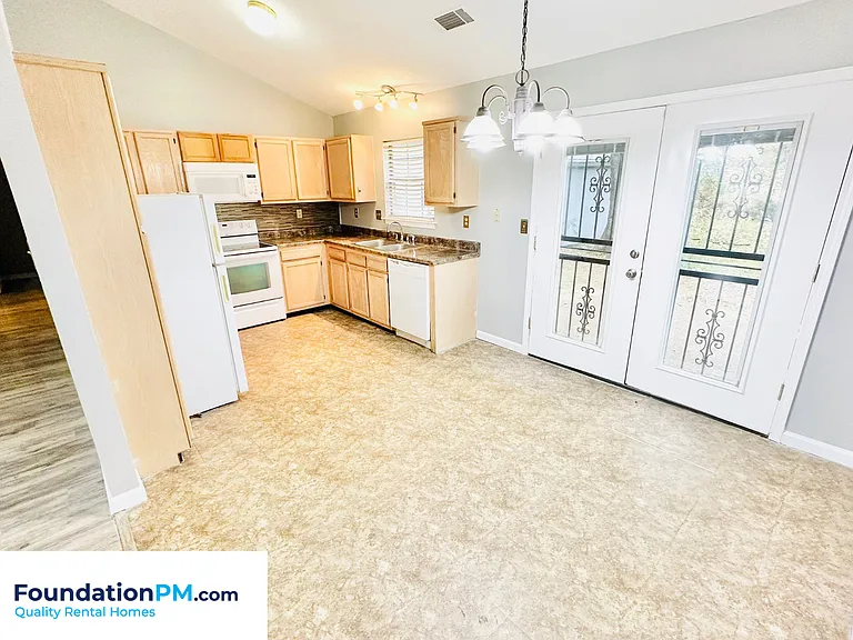 2663 Bay Pointe Cir W — Photo 4