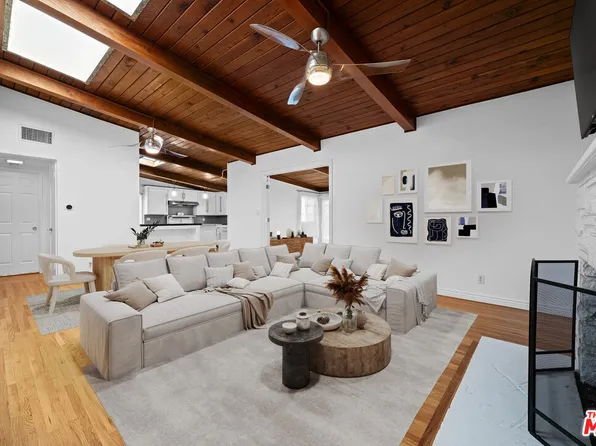 21429 Villena St, Woodland Hills, CA 91364