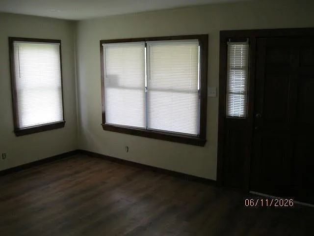 900 Central Ave — Photo 5