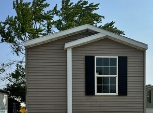 1820 Deerfield St #104, Monroe, MI 48161