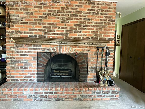 3rd image of 35754 Schmid Dr