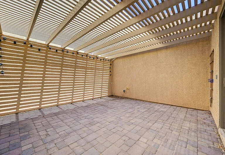 9152 Kentwell Ave — Photo 45