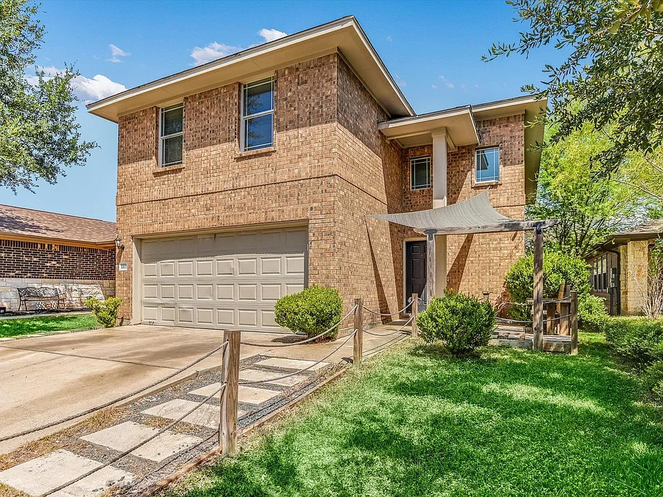 3303 Barksdale Dr