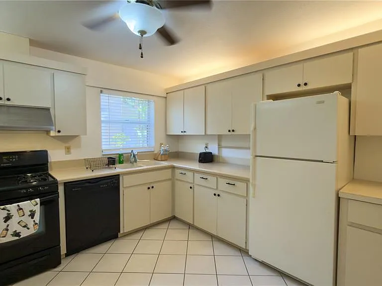 4857 Village Gardens Dr #183 — Photo 13