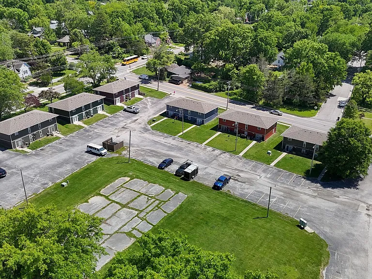 1007 W Ash St — Photo 42