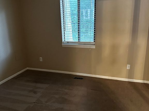 4th image of 7890 Benjamin Dr