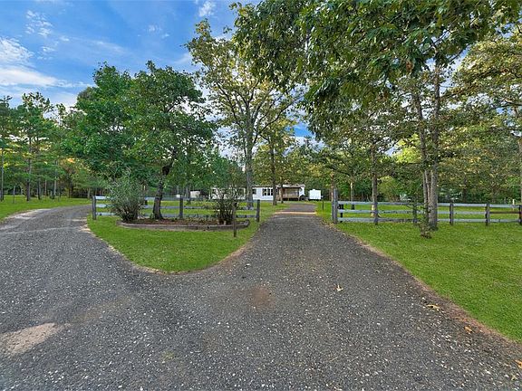 2nd image of 24868 Shady Oaks Blvd