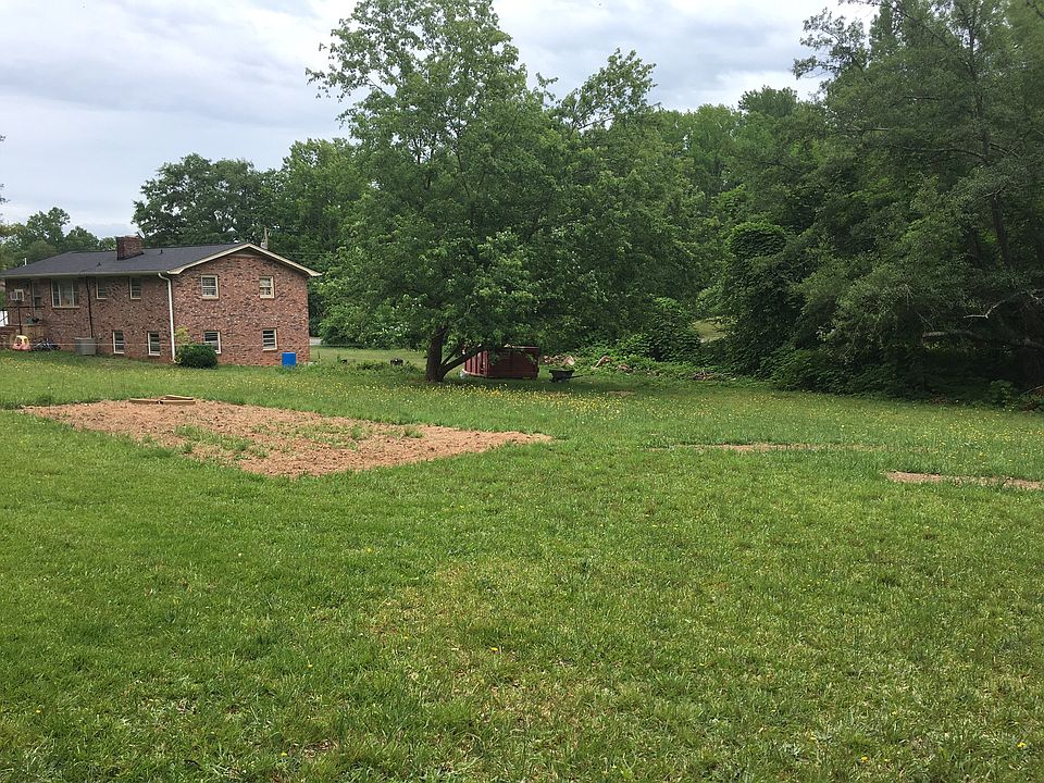 1st image of 218 Alice Farr Dr