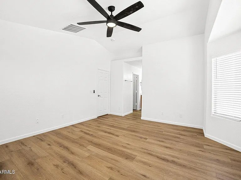1582 E Leaf Rd — Photo 13