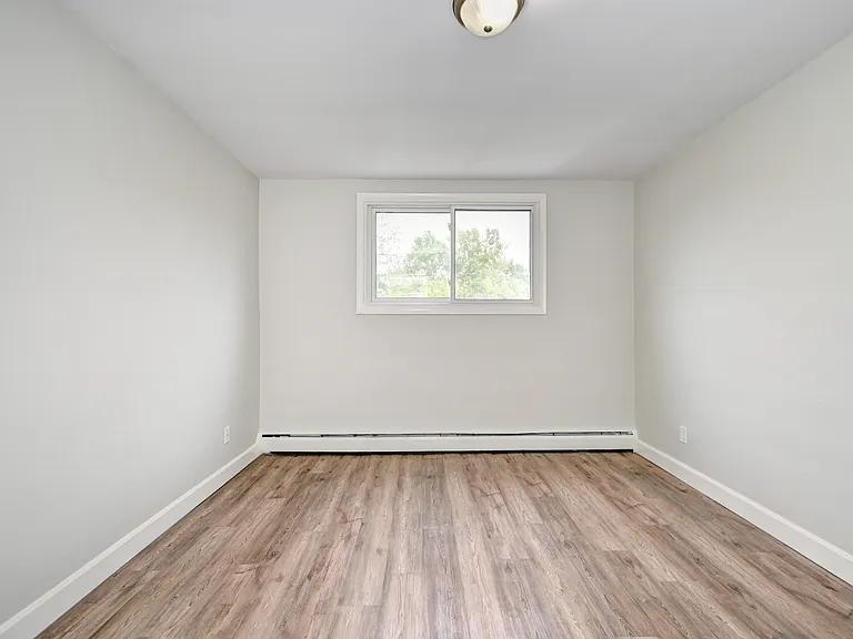 310 Clyde Rd — Photo 14