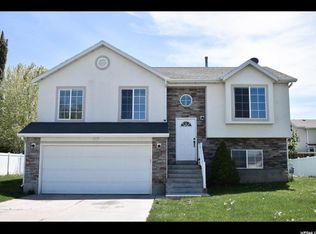 919 W 1520 N, Clinton, UT 84015