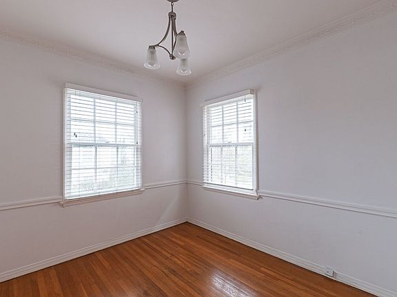 5th image of 1056 Carmona Ave #1