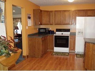 3rd image of 3611 N Green Hills Est S