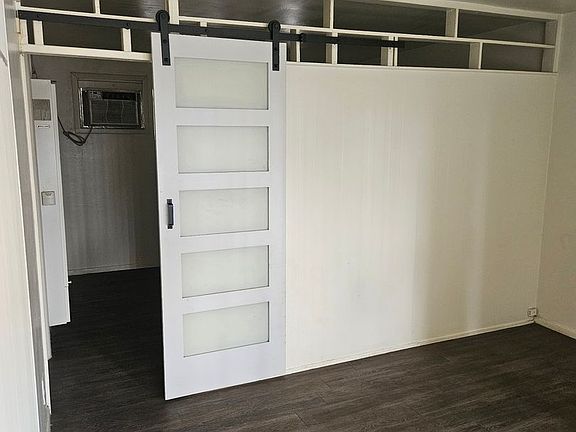 4th image of 302 W Medlock Dr APT 7