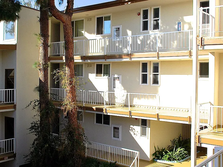 Levering Heights — Photo 4