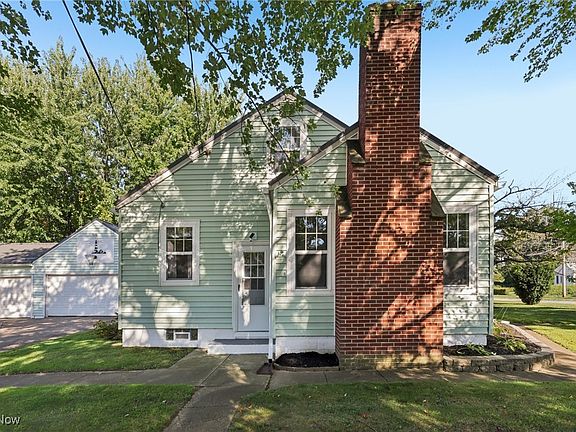 2nd image of 155 Sanford St