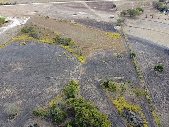 3rd image of 1360 County Road 217