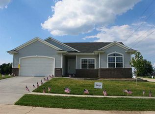 5316 Ruhd St SW, Cedar Rapids, IA 52404