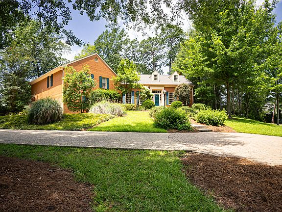 2nd image of 601 Mackwood Dr