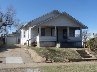 323 W Cleveland St, Pratt, KS 67124
