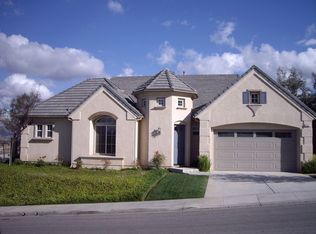 557 Peter Pl, Simi Valley, CA 93065