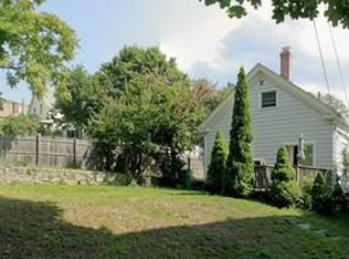 47 Dorchester St, Worcester, MA 01604