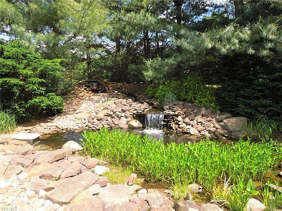 3rd image of 2764 Chalford Cir NW