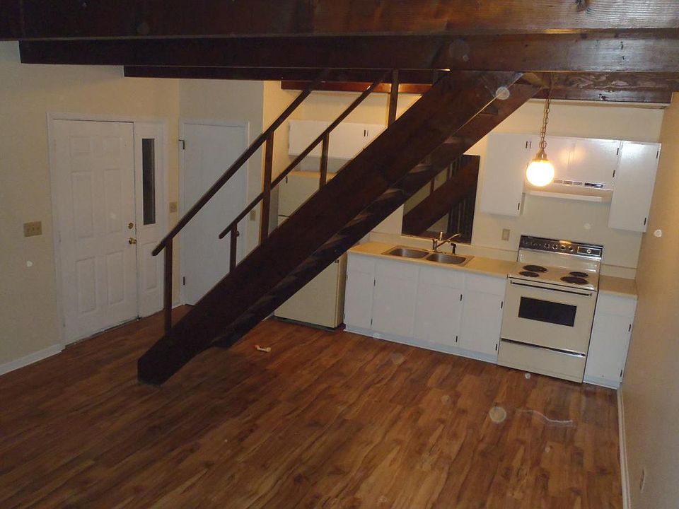 living room/kitchen