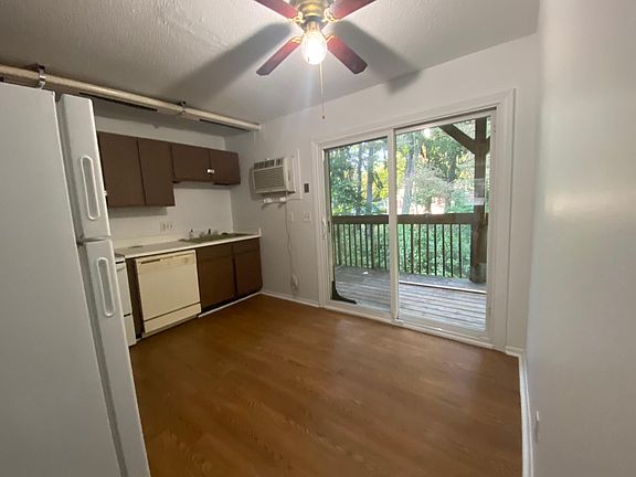 2nd image of 323 N Lincoln Ave #3