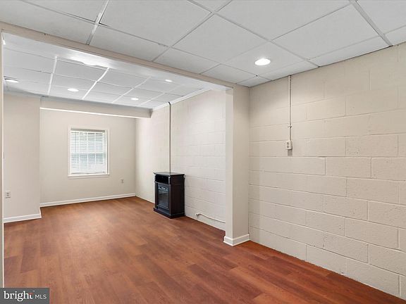4th image of 1175 Fairchild Ave