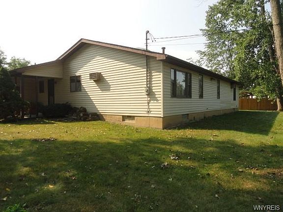 4th image of 972 Thomas Fox Dr E