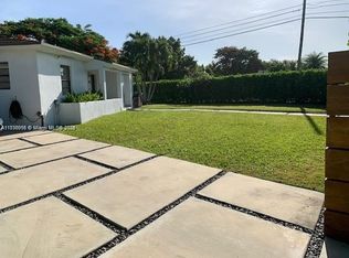 6811 SW 52nd St, Miami, FL 33155