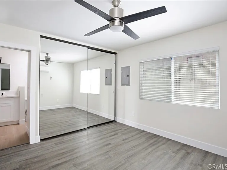 1141 E Broadway — Photo 10