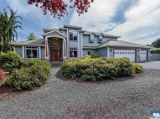81 Riverview Dr, Sequim, WA 98382