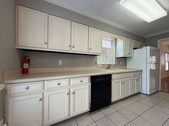 5th image of 312 E 7th St SW APT 17