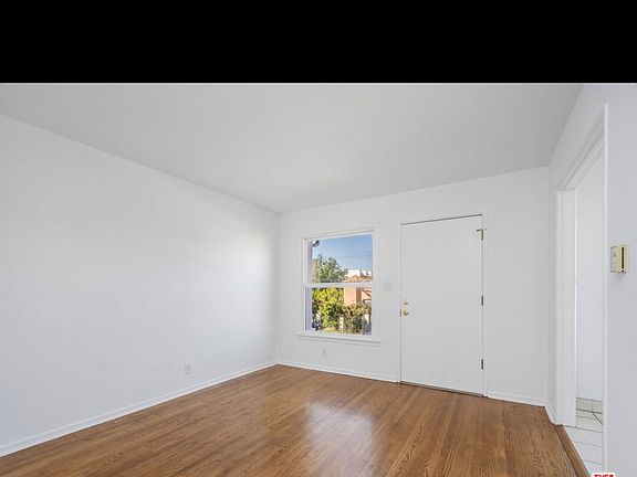 4th image of 1828 S Rimpau Blvd