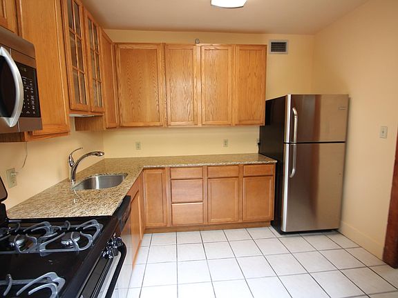 4th image of 2325 Wirth Pl