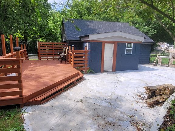 4th image of 2912 Delrose Dr