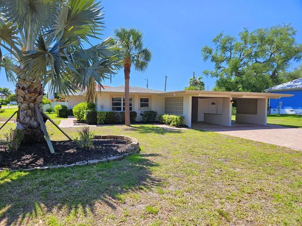 309 Park Blvd N, Venice, FL 34285