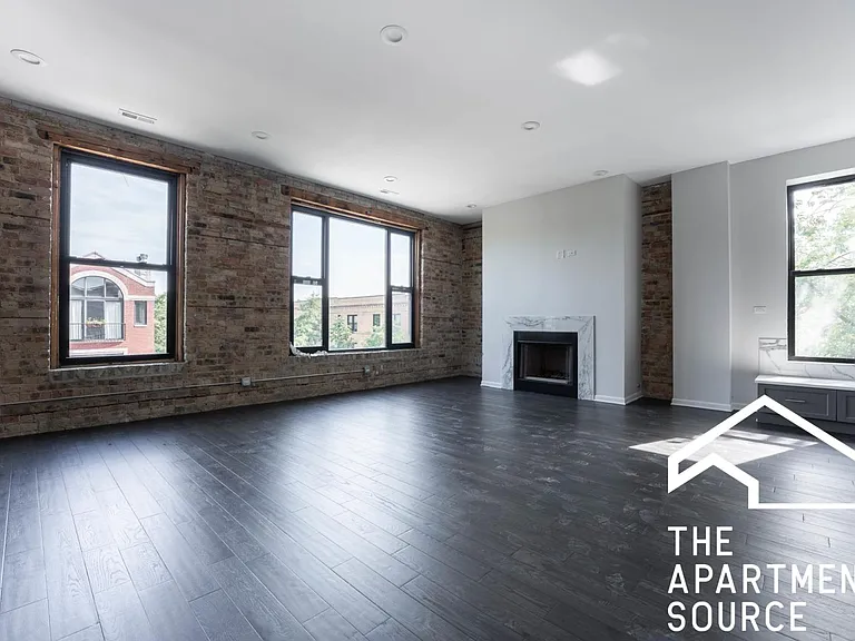 2702 W Thomas St #3 — Photo 1